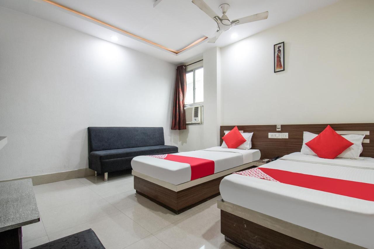 מוזאפרפור Oyo 44287 Hotel Aarav Plaza מראה חיצוני תמונה