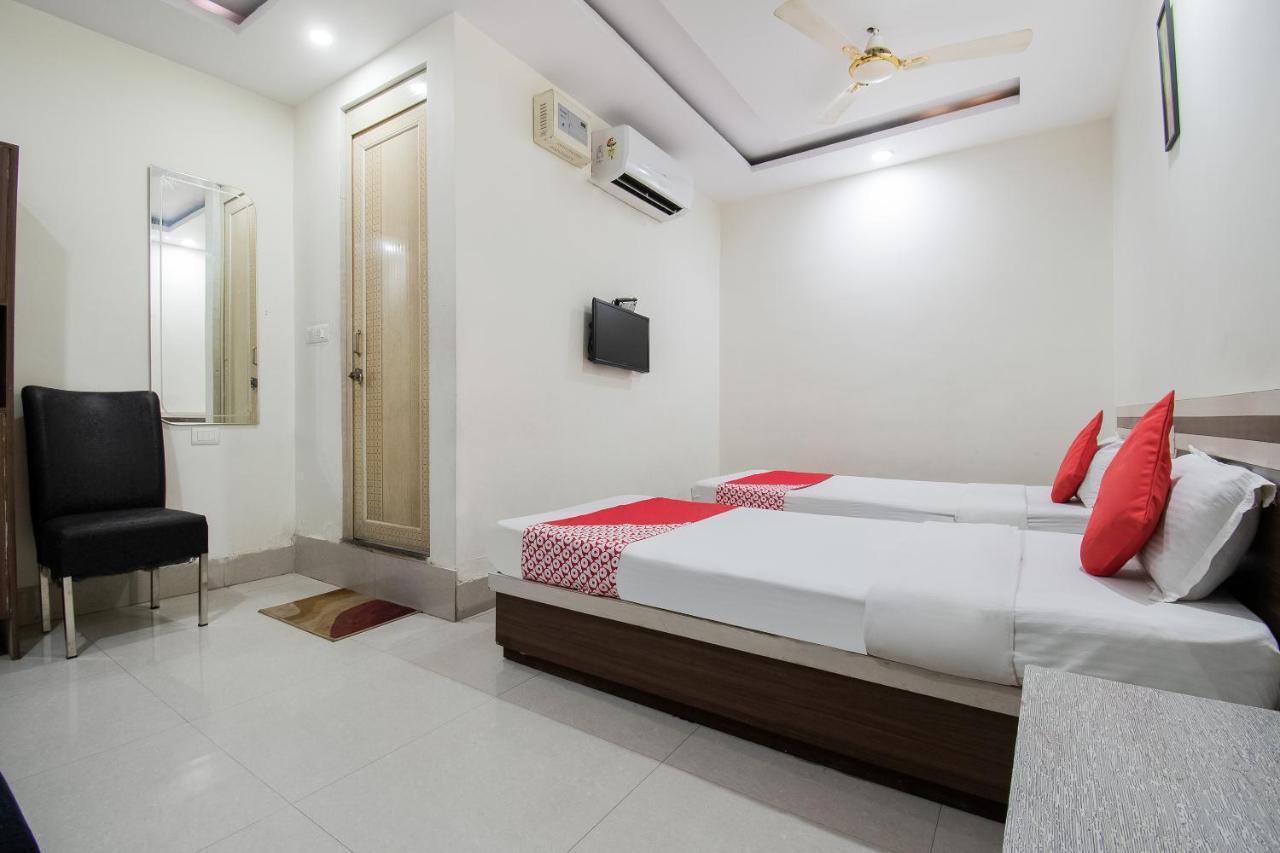 מוזאפרפור Oyo 44287 Hotel Aarav Plaza מראה חיצוני תמונה
