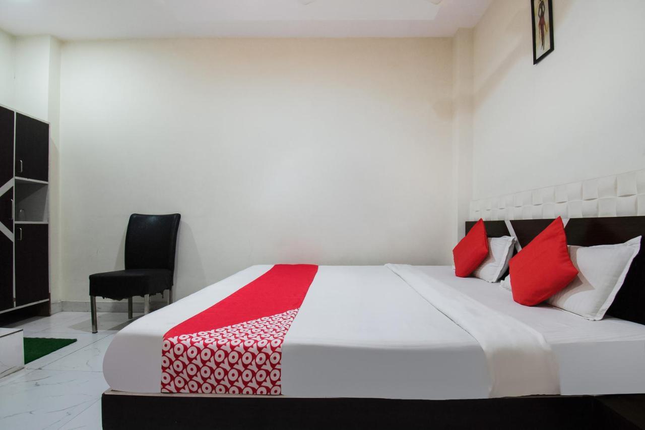 מוזאפרפור Oyo 44287 Hotel Aarav Plaza מראה חיצוני תמונה